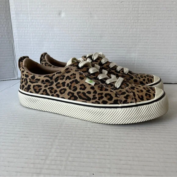 OCA Cariuma low stripe leopard print Canvas shoes - Picture 1 of 7